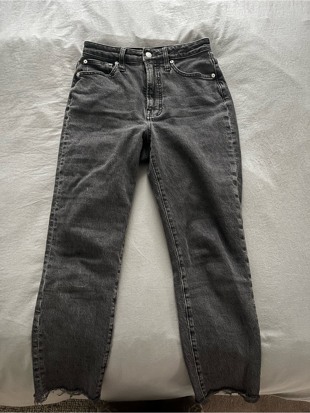 Madewell Curvy Perfect Vintage Straight Jean in Lunar Wash - Picture 4 of 6